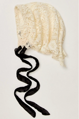 Lace Triangle Scarf Off White
