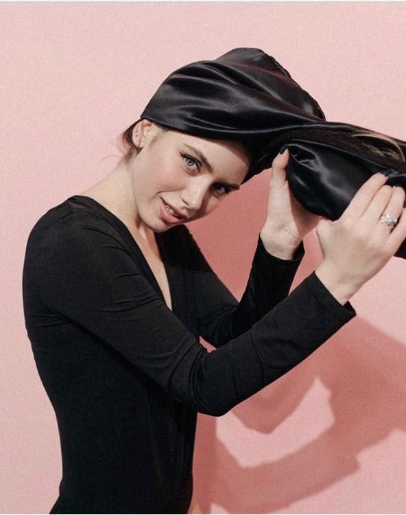 The Right Way to Sleep With Wet Hair