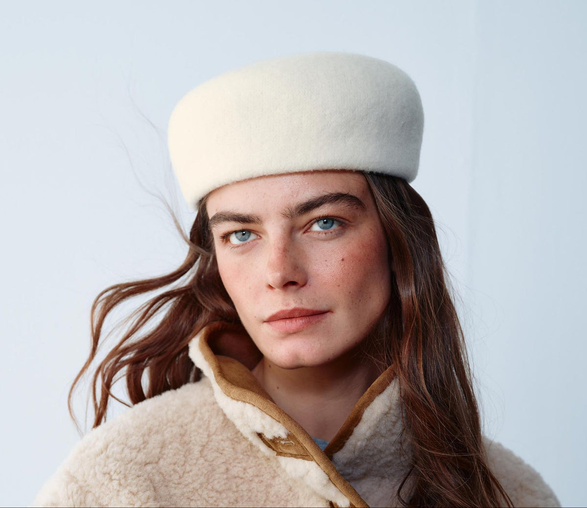 WOOL BLEND PILLBOX HAT OFF WHITE