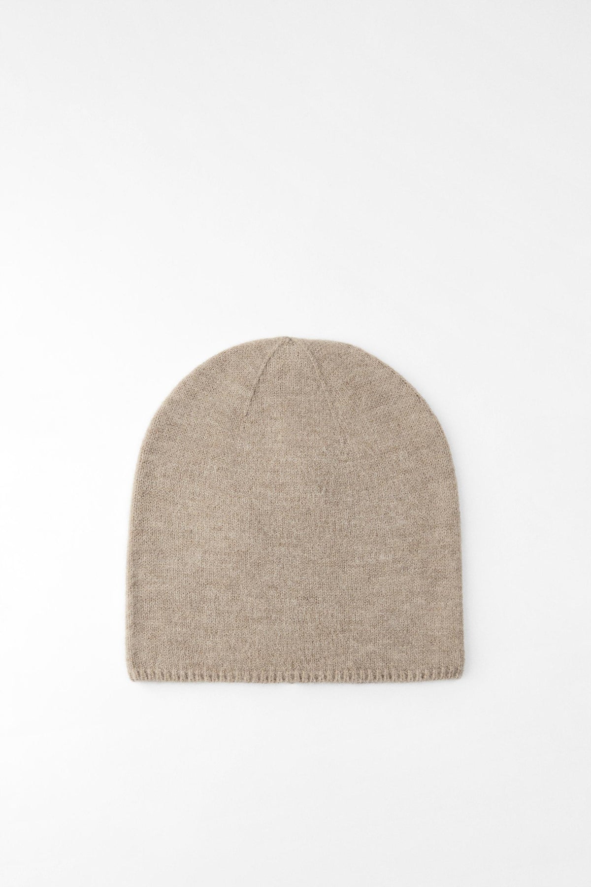 KNIT BEANIE Beige