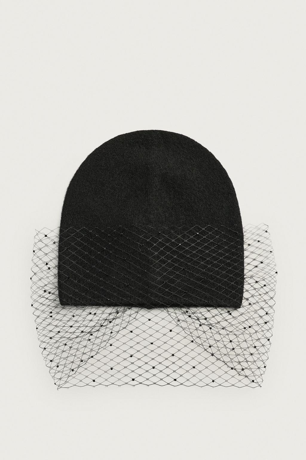 Mesh Knit Gray  Crystal Beanie black