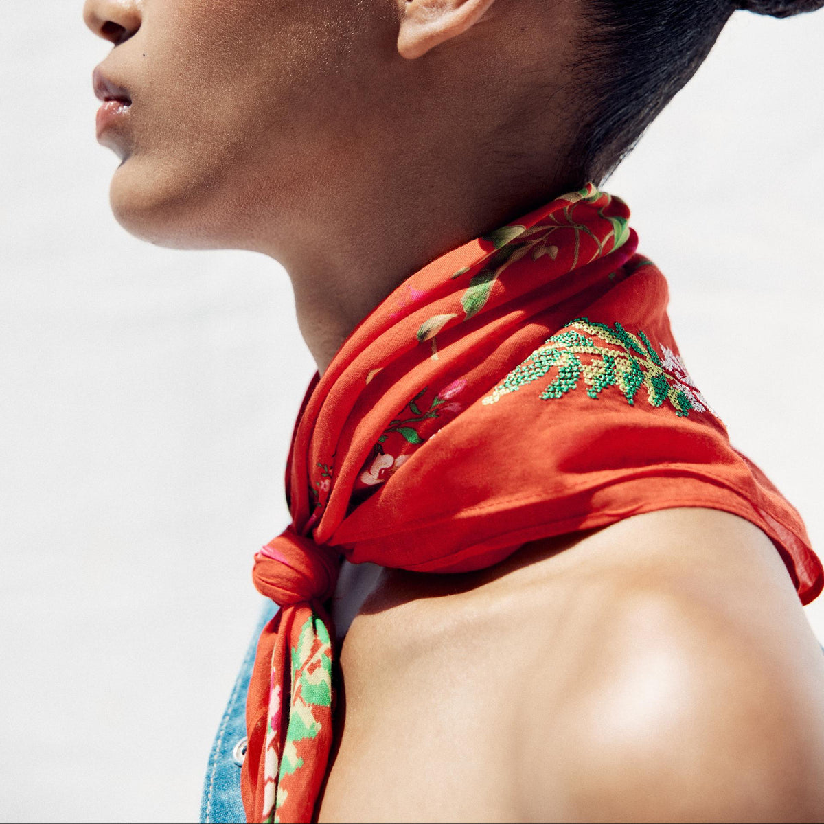 EMBROIDERED COTTON SCARF RED