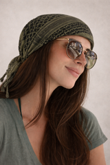 COTTON SQUARE KUFIYA FOREST GREEN