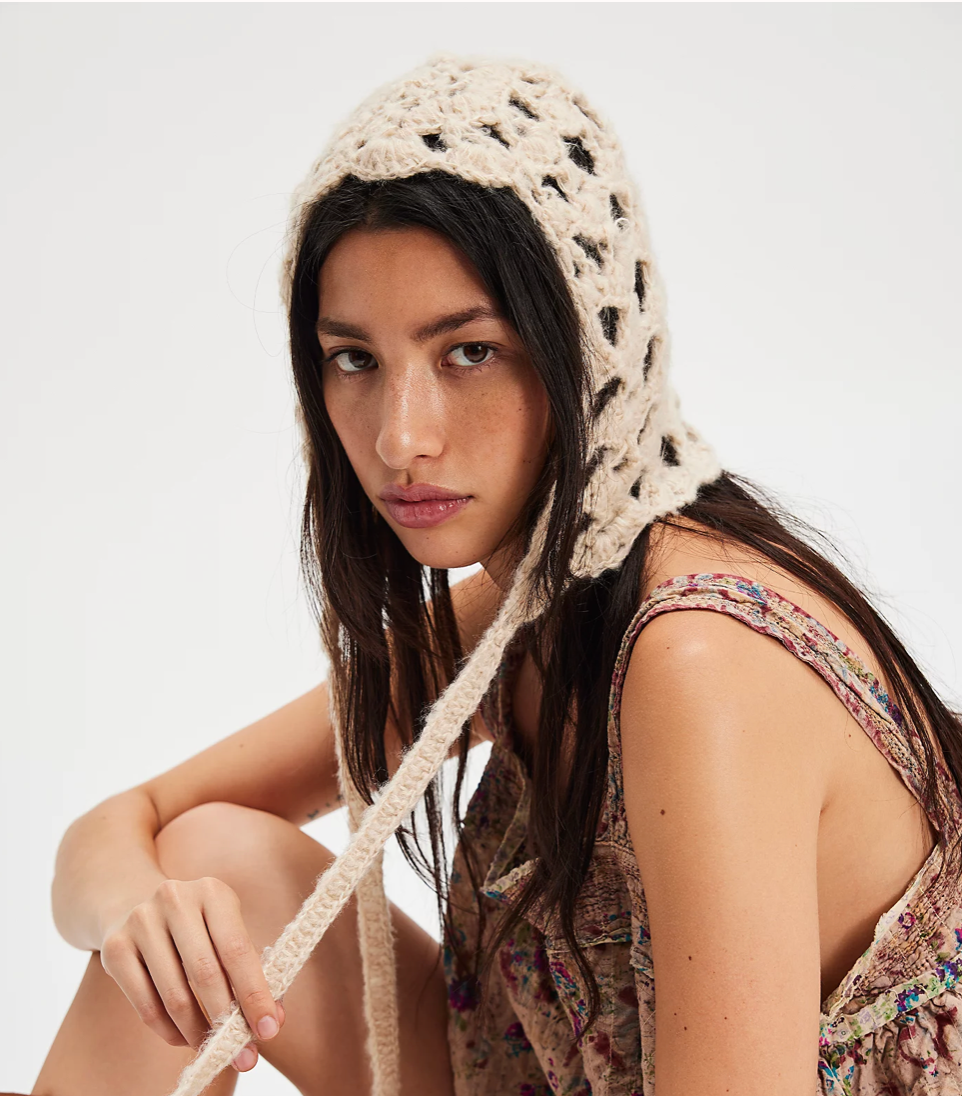 Surlaclava SCALLOPED BONNET HOODIE