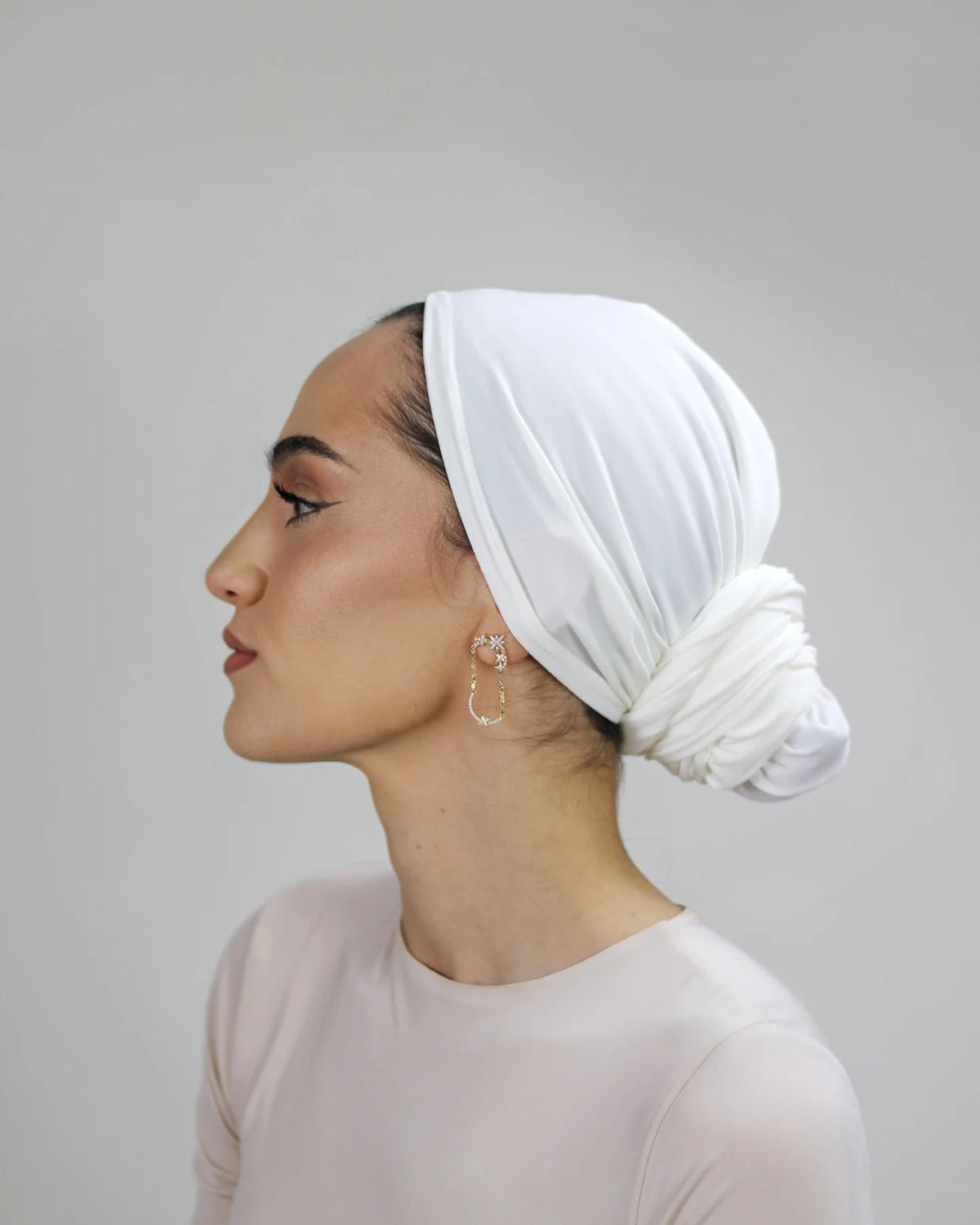Effortless Infiniti Wrap White